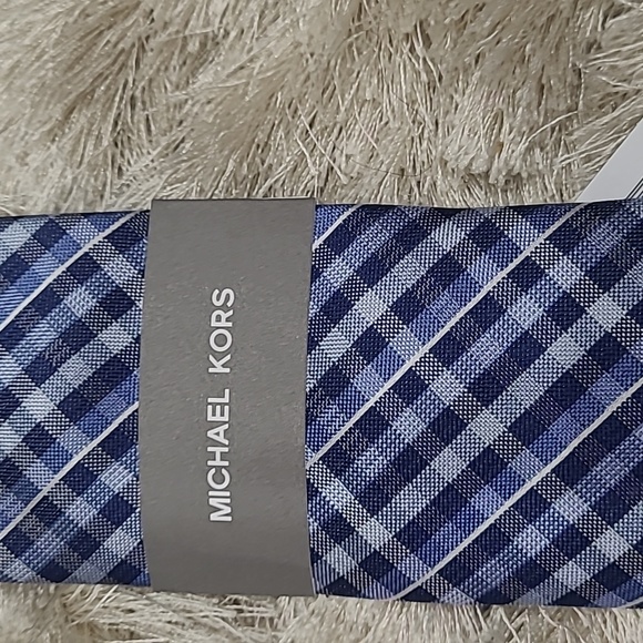 NWT MICHAEL KORS SLIM MEN'S BLUE TIE - Picture 3 of 5